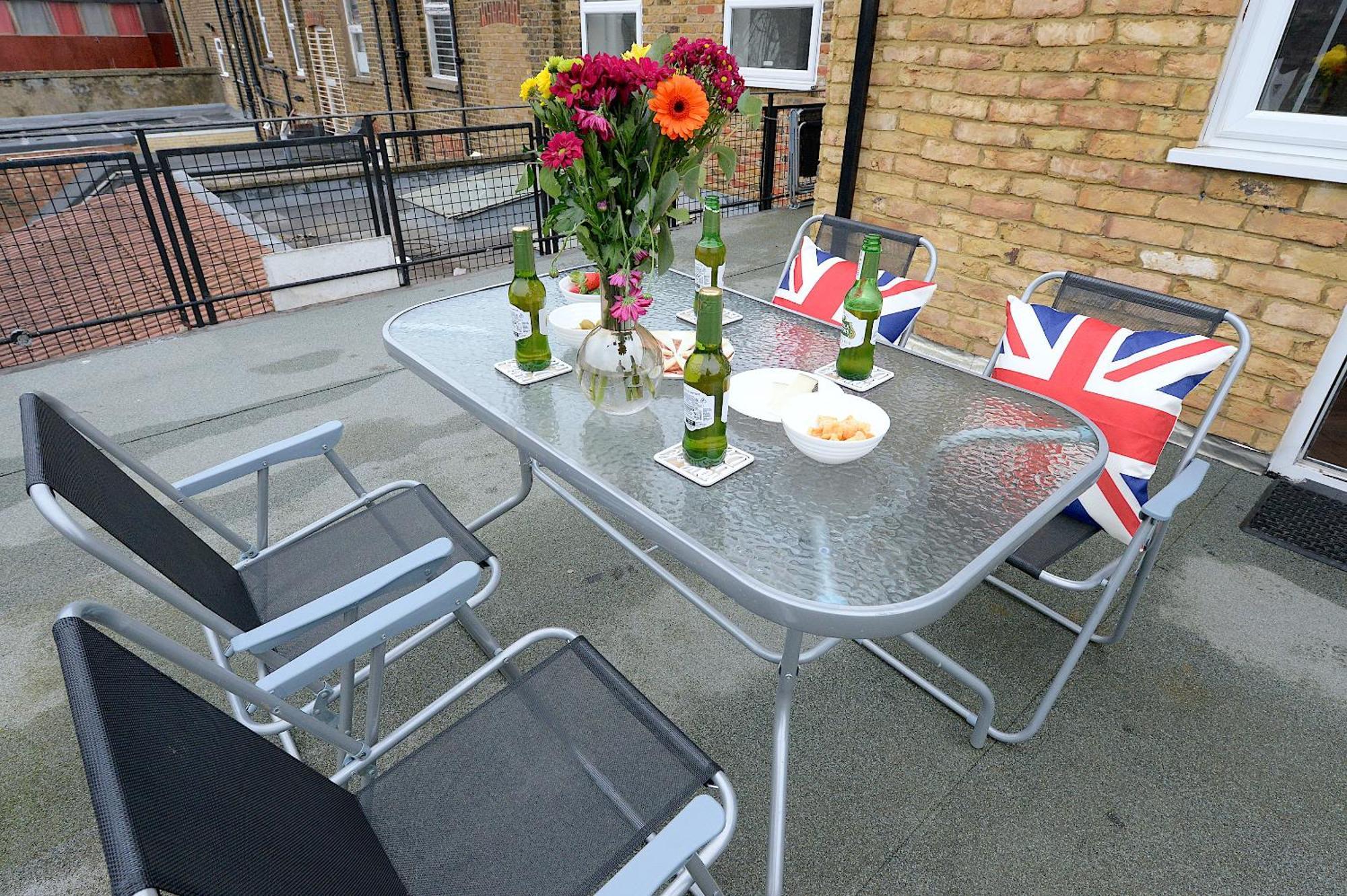 2 Bedroom Flat In Wood Green Piccadilly Line London Eksteriør bilde