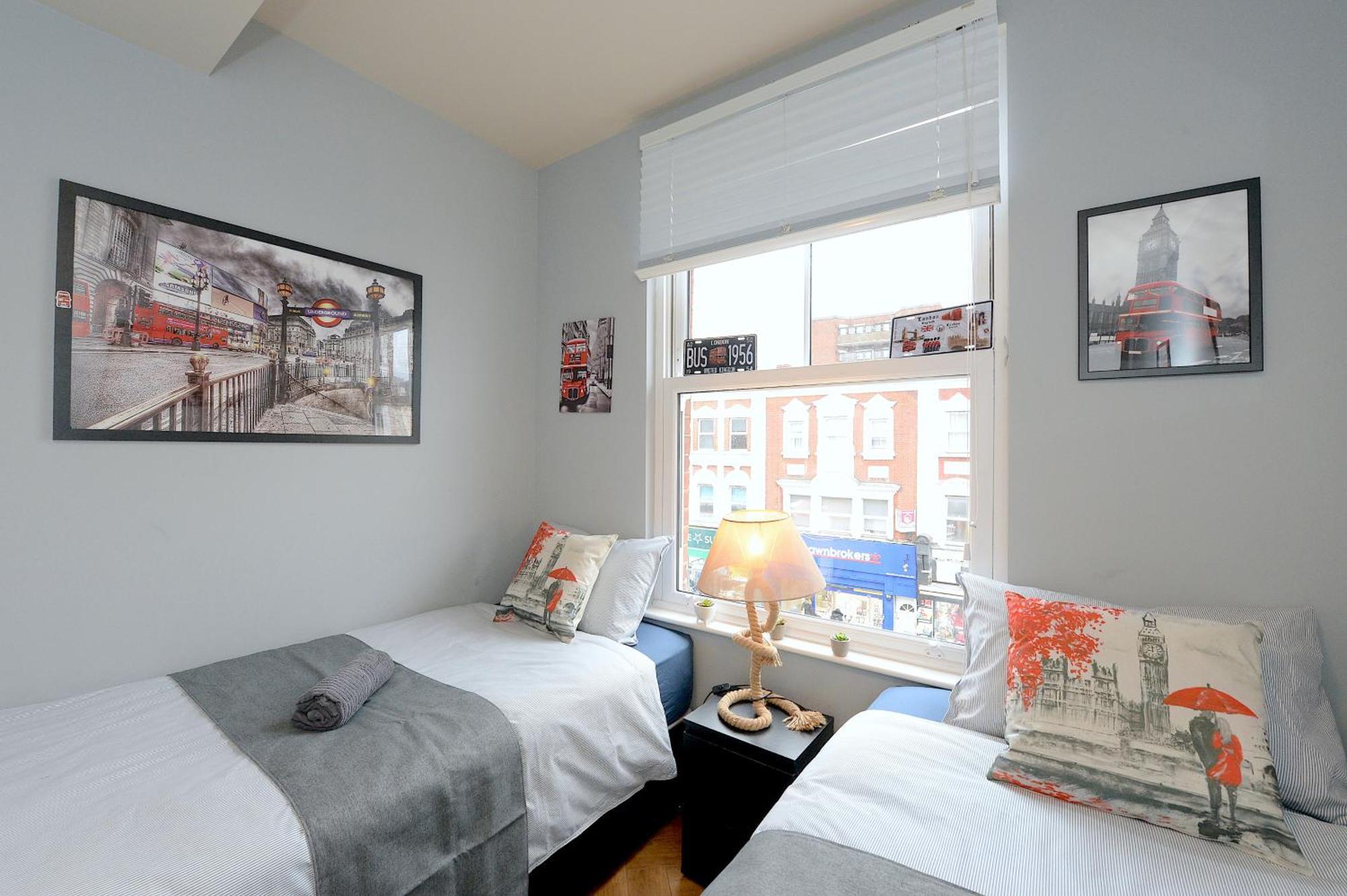 2 Bedroom Flat In Wood Green Piccadilly Line London Eksteriør bilde
