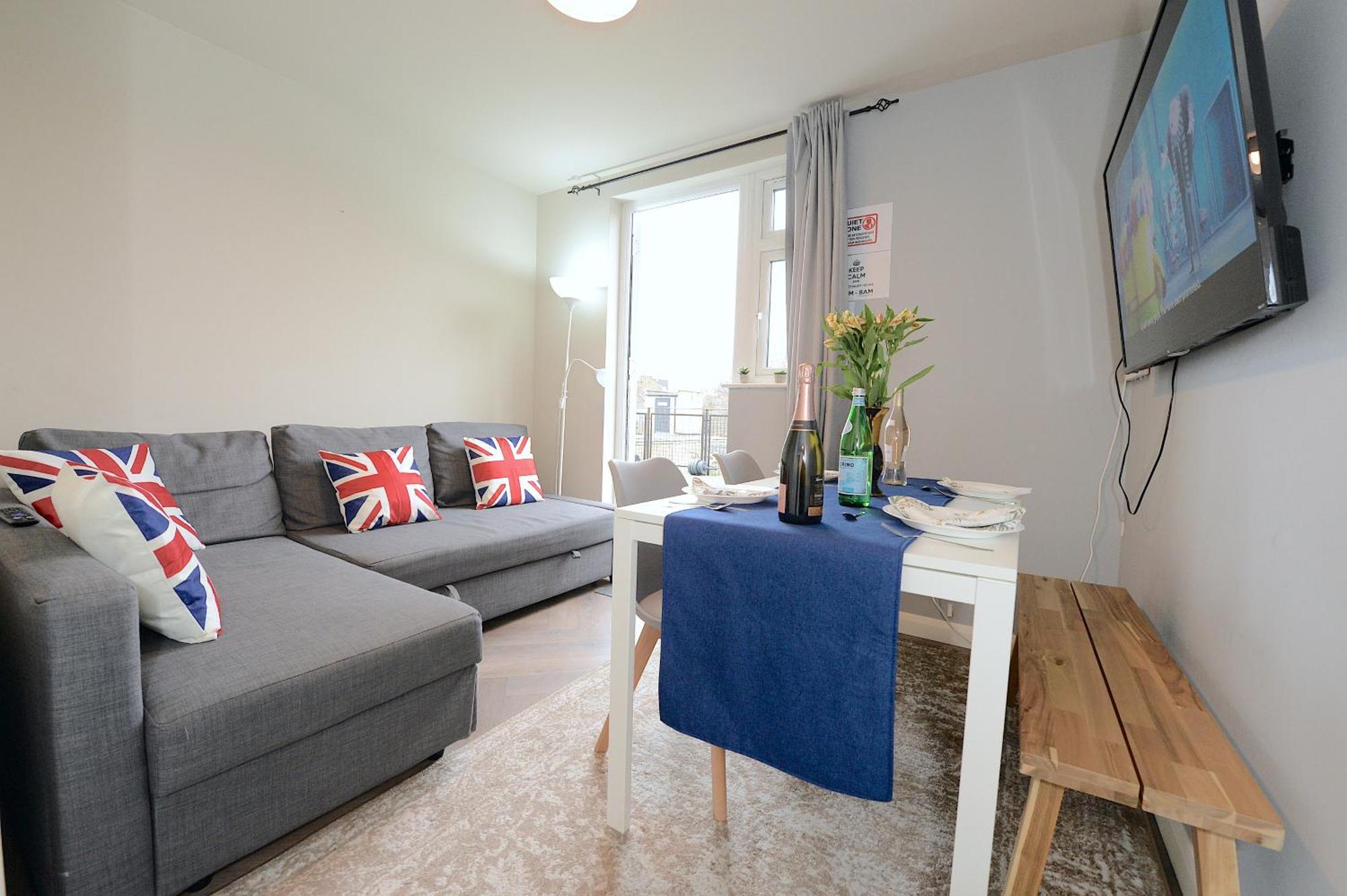 2 Bedroom Flat In Wood Green Piccadilly Line London Eksteriør bilde