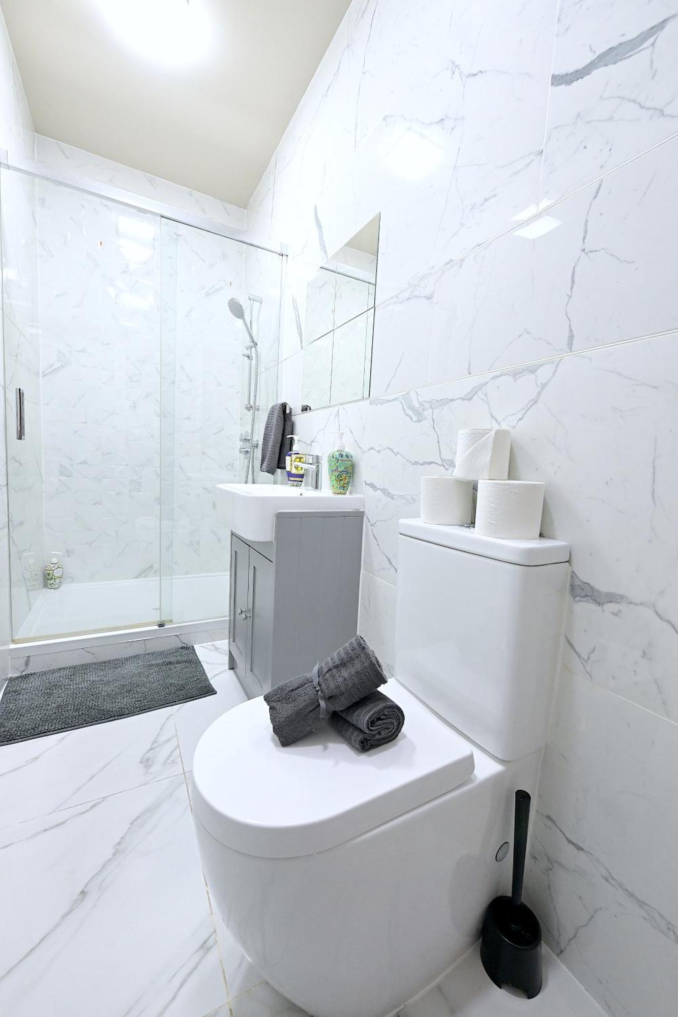 2 Bedroom Flat In Wood Green Piccadilly Line London Eksteriør bilde