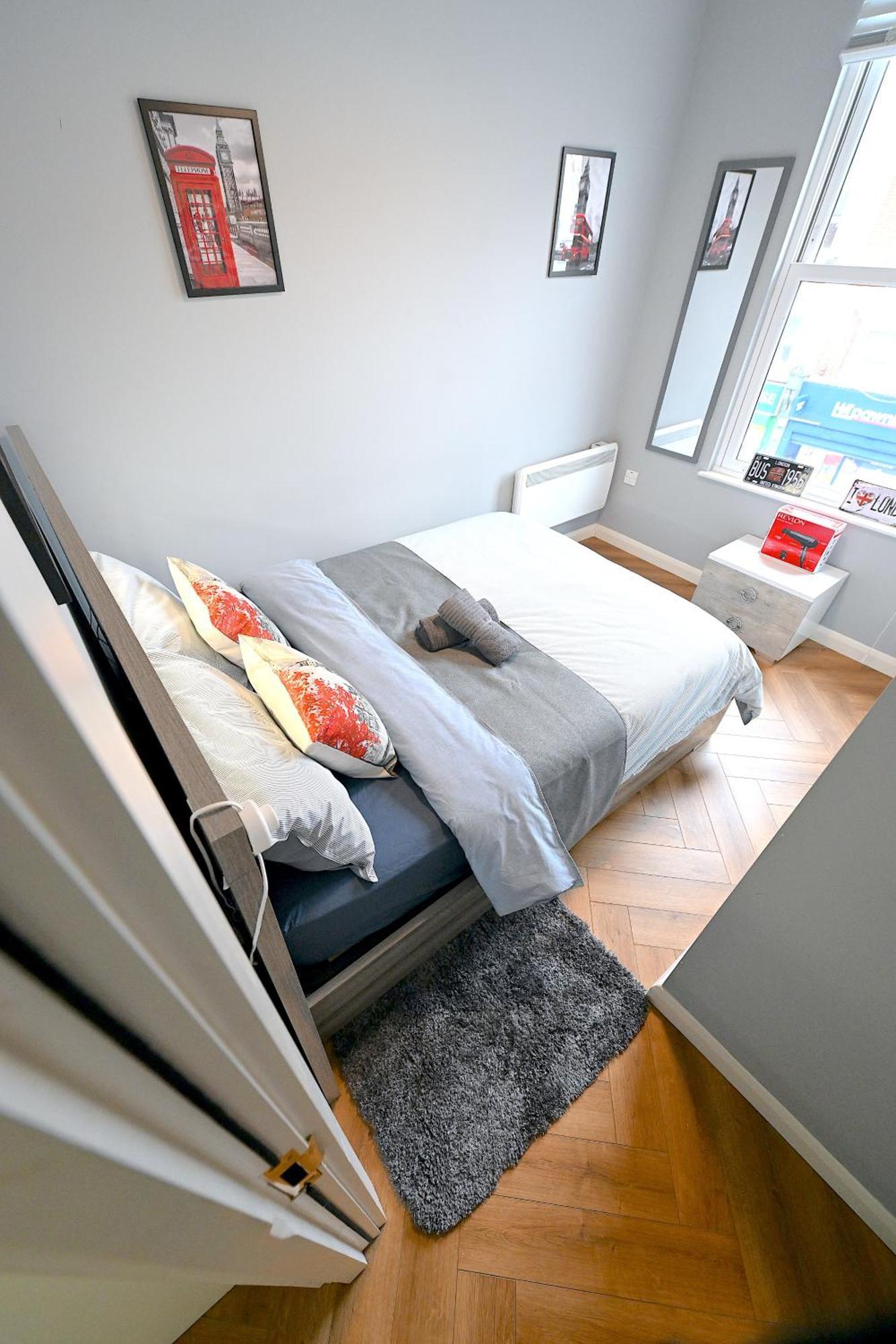 2 Bedroom Flat In Wood Green Piccadilly Line London Eksteriør bilde
